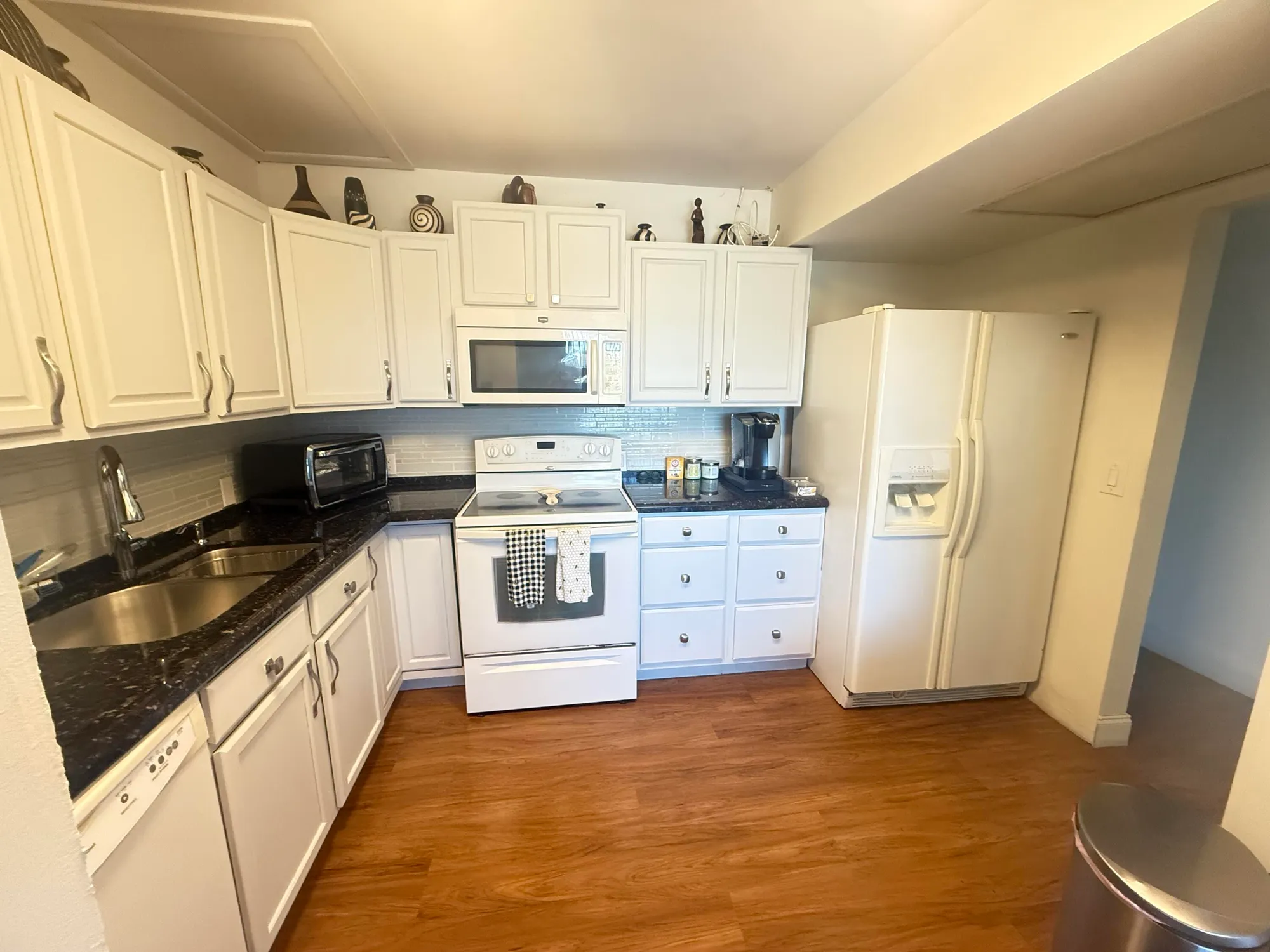 Property Slideshow image 5 of 10 | 246 preston f # 246, Boca Raton, FL, 33434