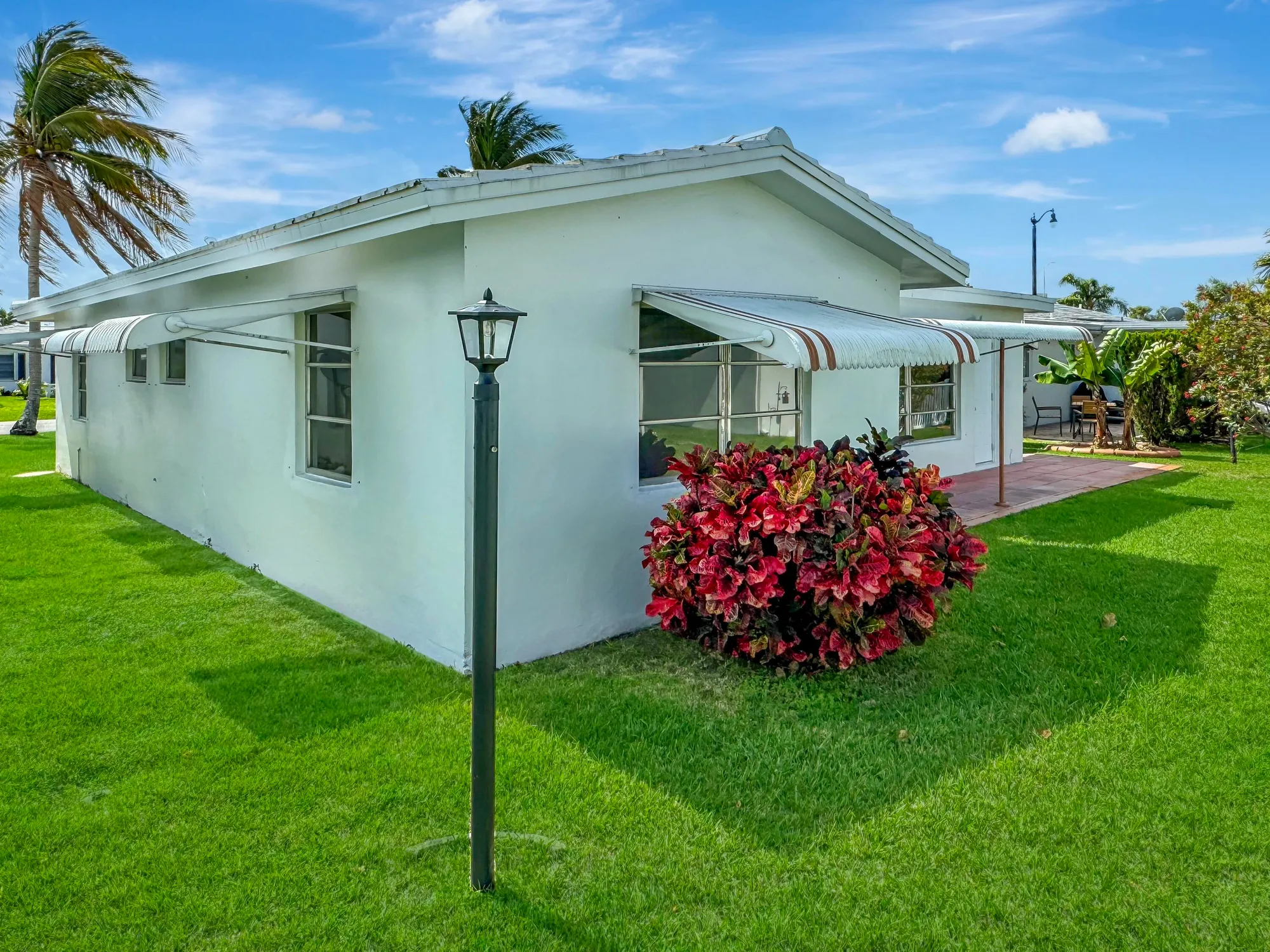 Property Slideshow image 3 of 29 | 121 nw 31st ct, Pompano Beach, FL, 33064