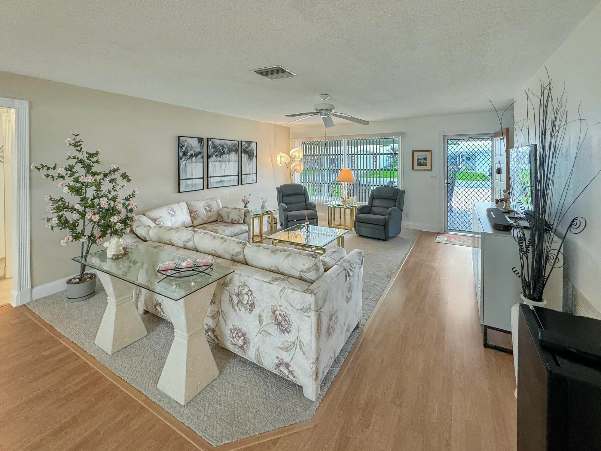 Property Slideshow image 12 of 29 | 121 nw 31st ct, Pompano Beach, FL, 33064