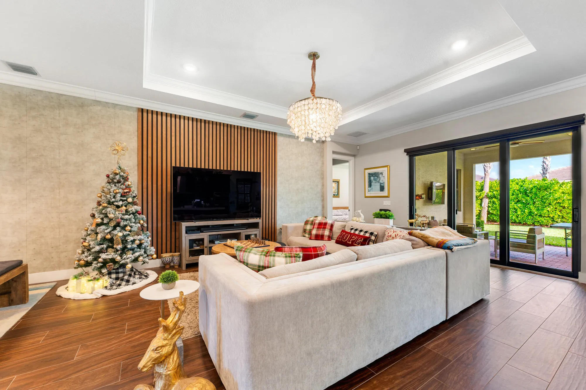 Property Slideshow image 7 of 50 | 5570 anna maria ln, Loxahatchee, FL, 33470