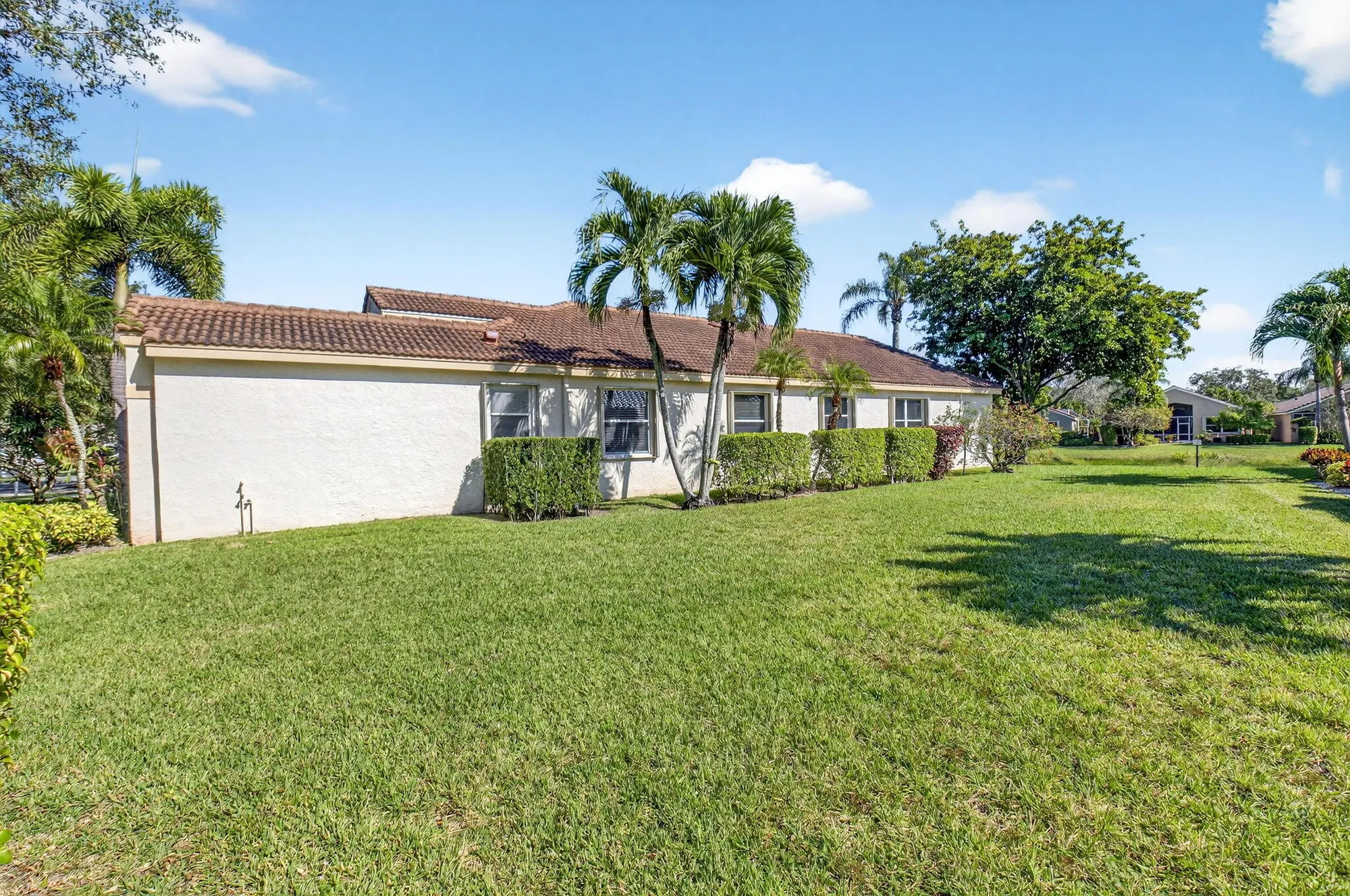 Property Slideshow image 5 of 81 | 10398 gold leaf dr, Boynton Beach, FL, 33437