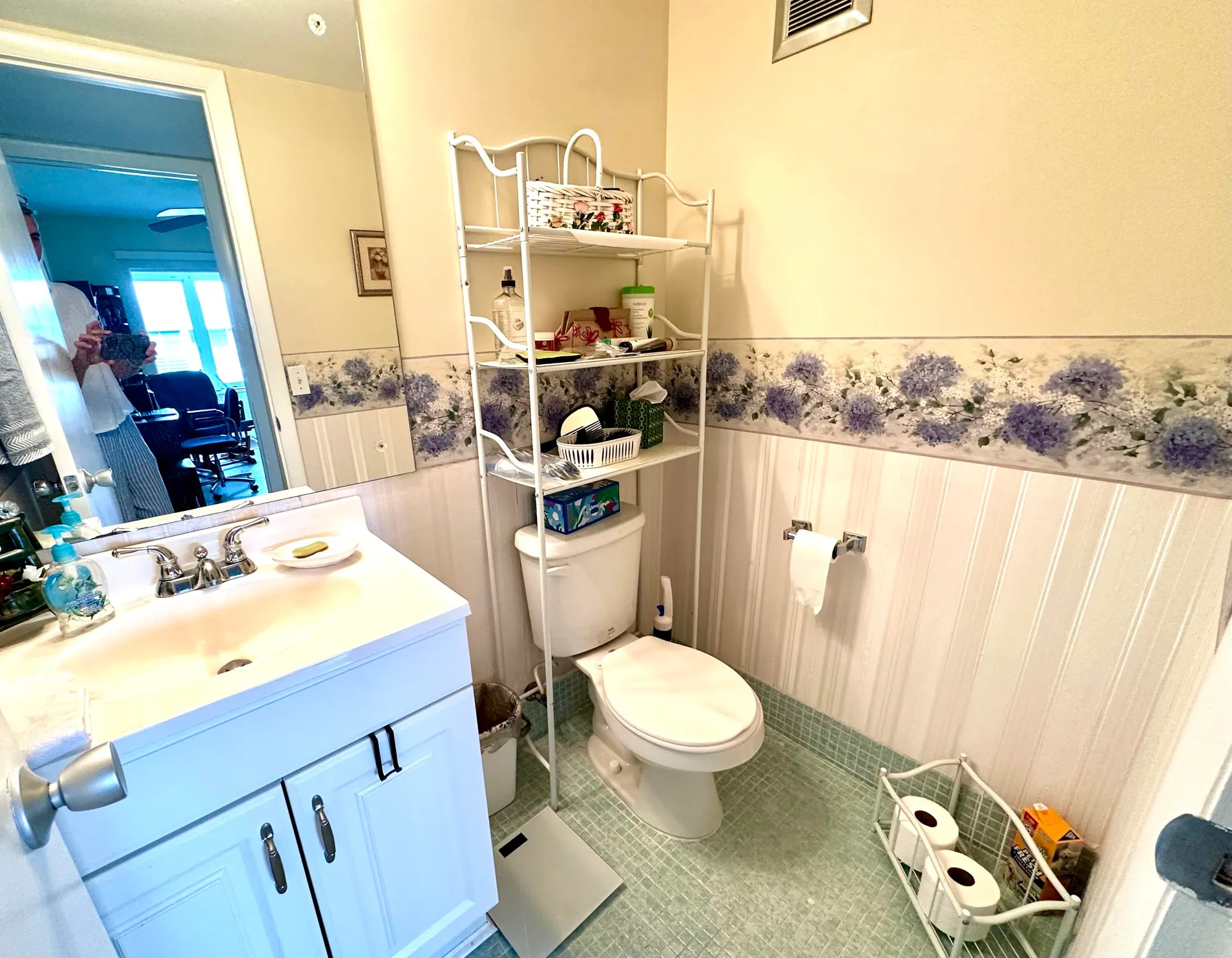 Property Slideshow image 13 of 14 | 160 coventry g, West Palm Beach, FL, 33417