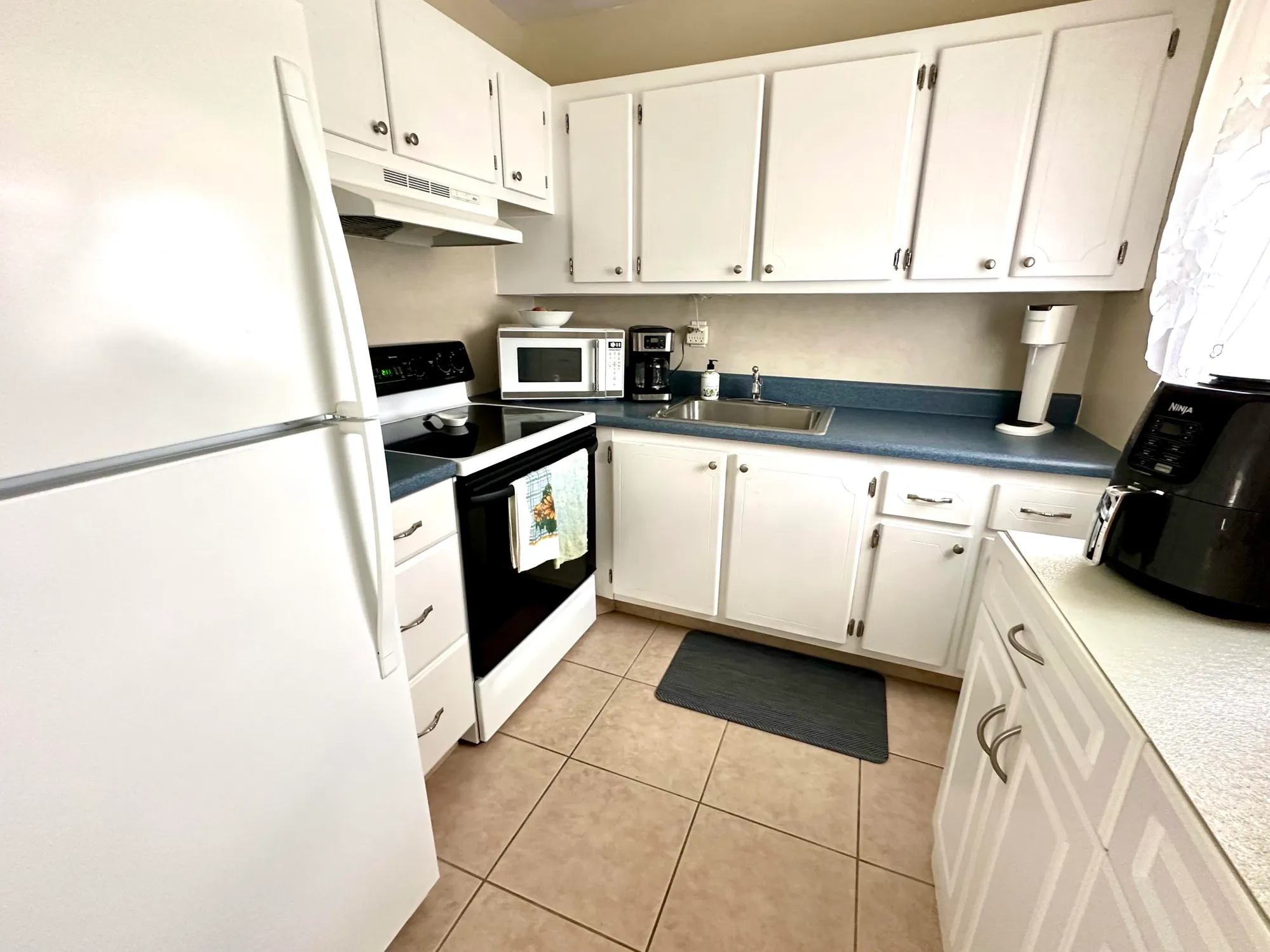 Property Slideshow image 7 of 14 | 160 coventry g, West Palm Beach, FL, 33417