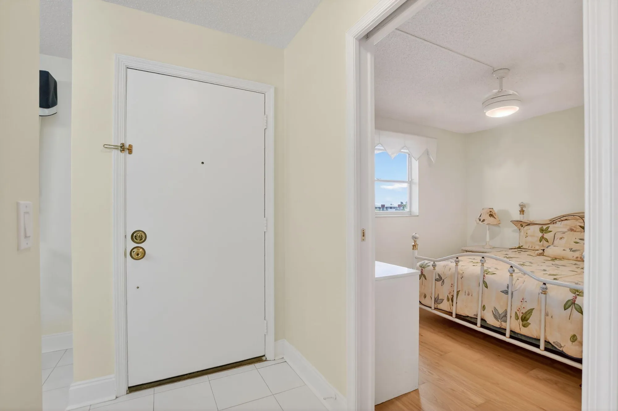 Property Slideshow image 8 of 43 | 23249 barwood ln 405, Boca Raton, FL, 33428