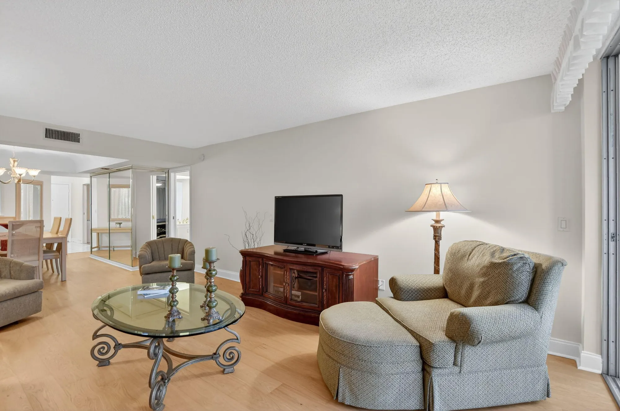 Property Slideshow image 16 of 43 | 23249 barwood ln 405, Boca Raton, FL, 33428
