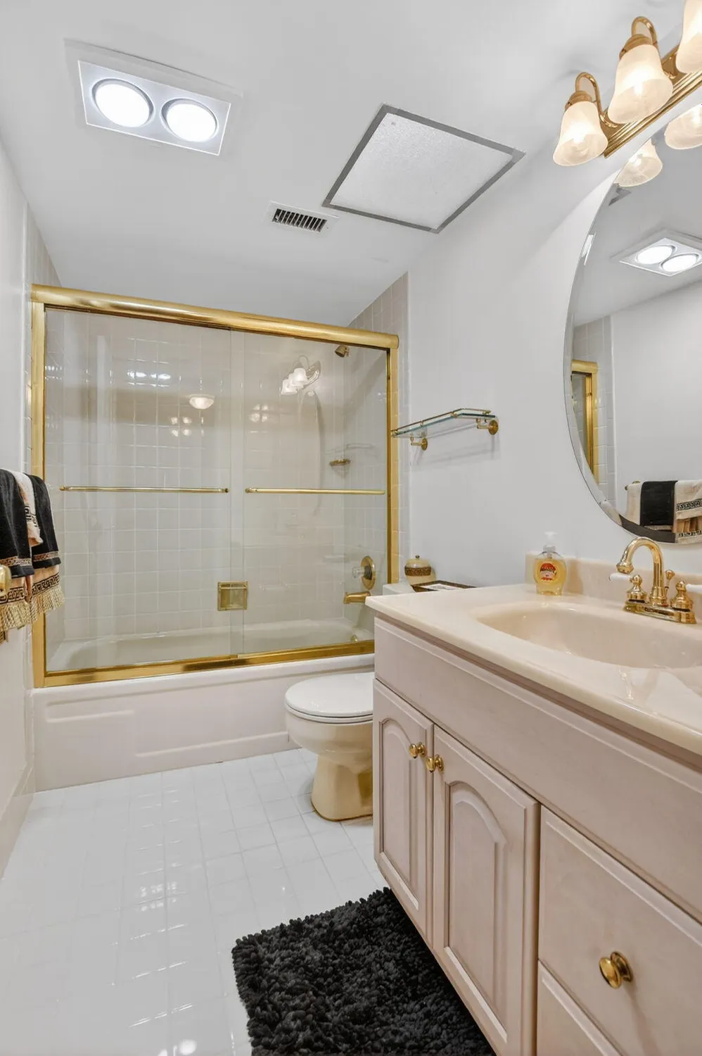 Property Slideshow image 25 of 43 | 23249 barwood ln 405, Boca Raton, FL, 33428