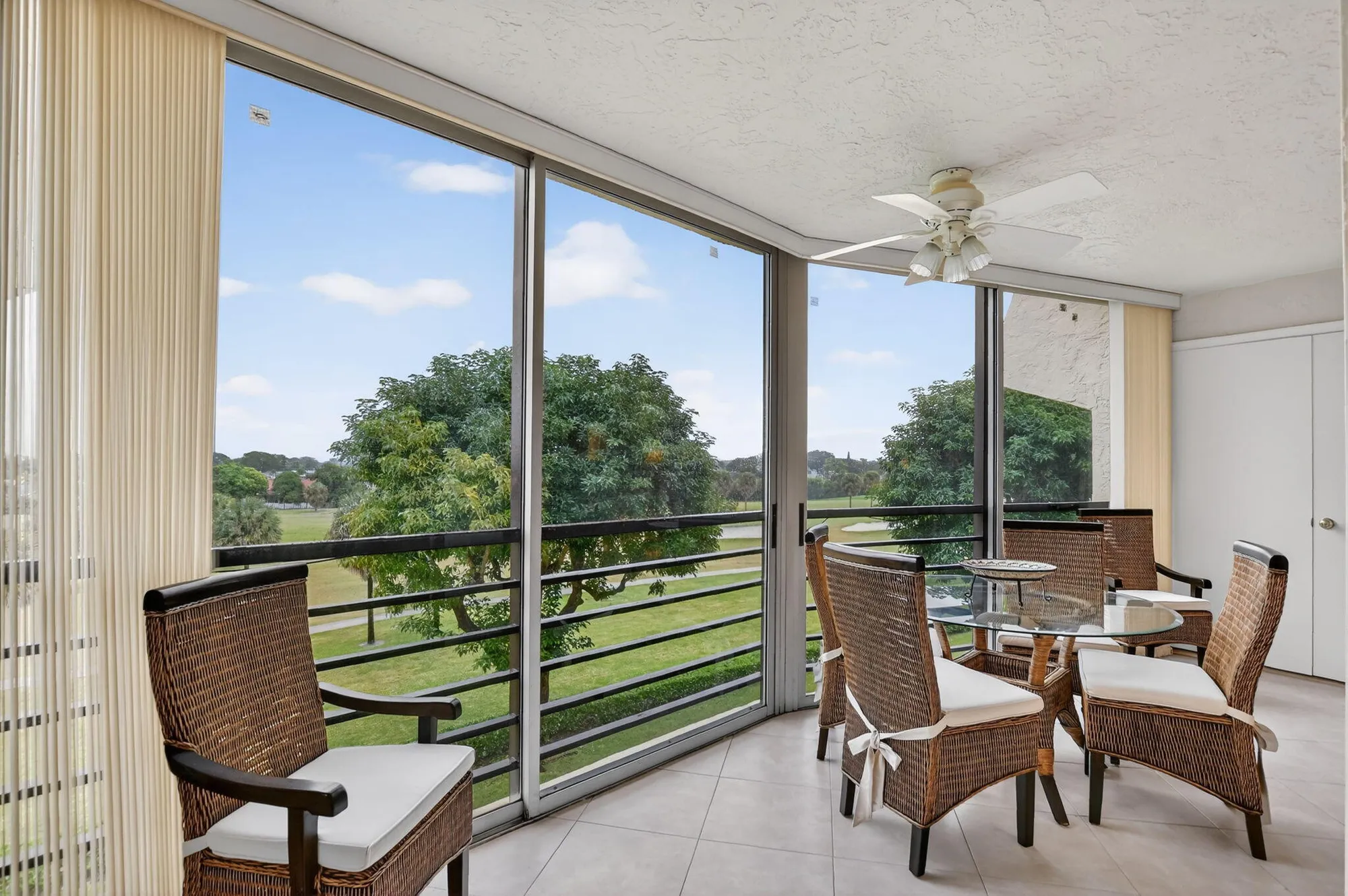 Property Slideshow image 28 of 43 | 23249 barwood ln 405, Boca Raton, FL, 33428