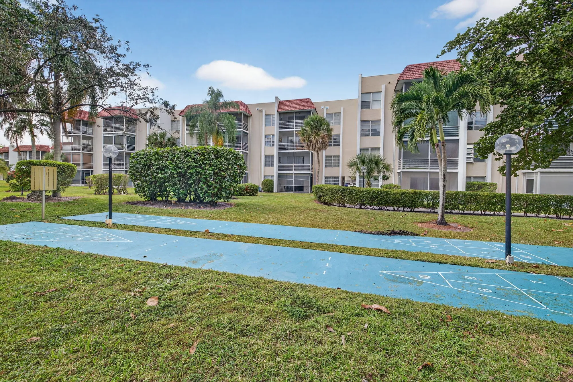 Property Slideshow image 23 of 26 | 3776 inverrary blvd 306r, Lauderhill, FL, 33319