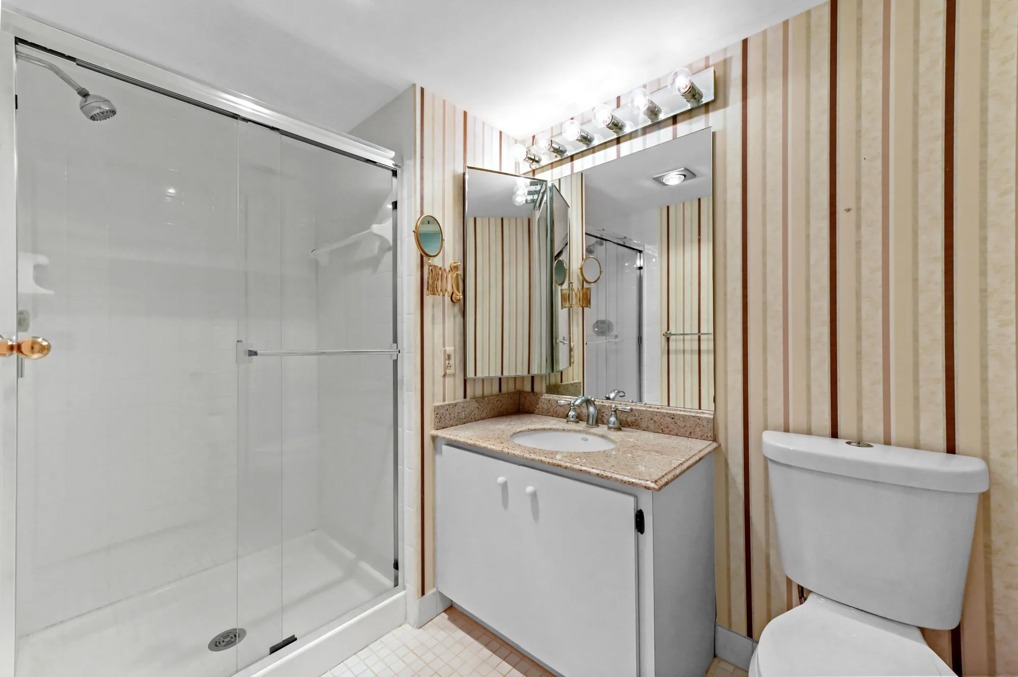 Property Slideshow image 15 of 42 | 33 southport ln d, Boynton Beach, FL, 33436