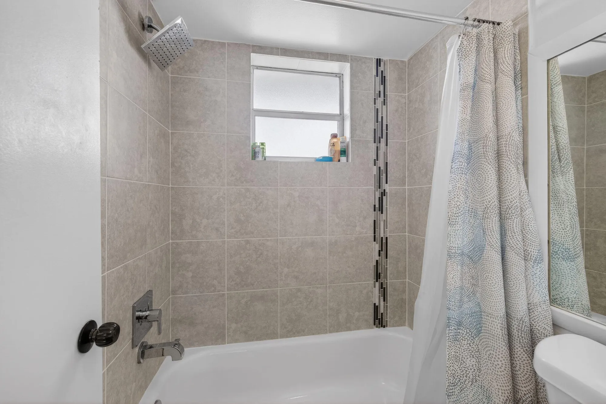 Property Slideshow image 12 of 26 | 3776 inverrary blvd 306r, Lauderhill, FL, 33319