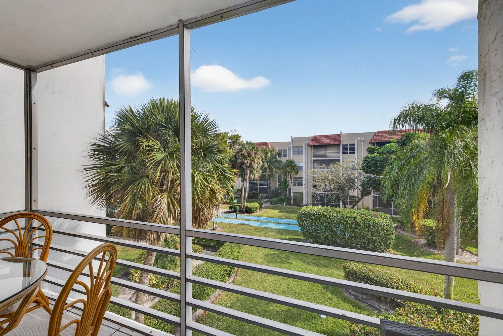 Property Slideshow image 15 of 26 | 3776 inverrary blvd 306r, Lauderhill, FL, 33319