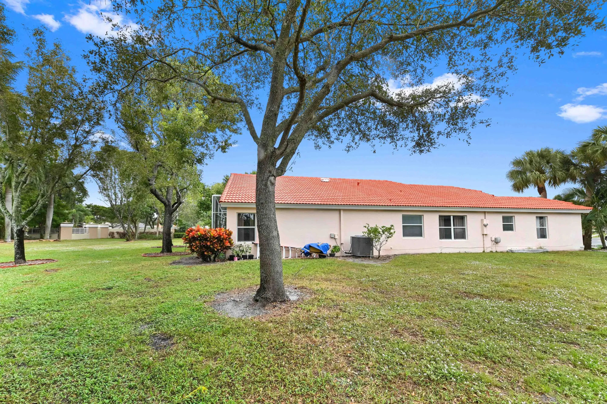 Property Slideshow image 36 of 53 | 6451 tiara dr, Boynton Beach, FL, 33437