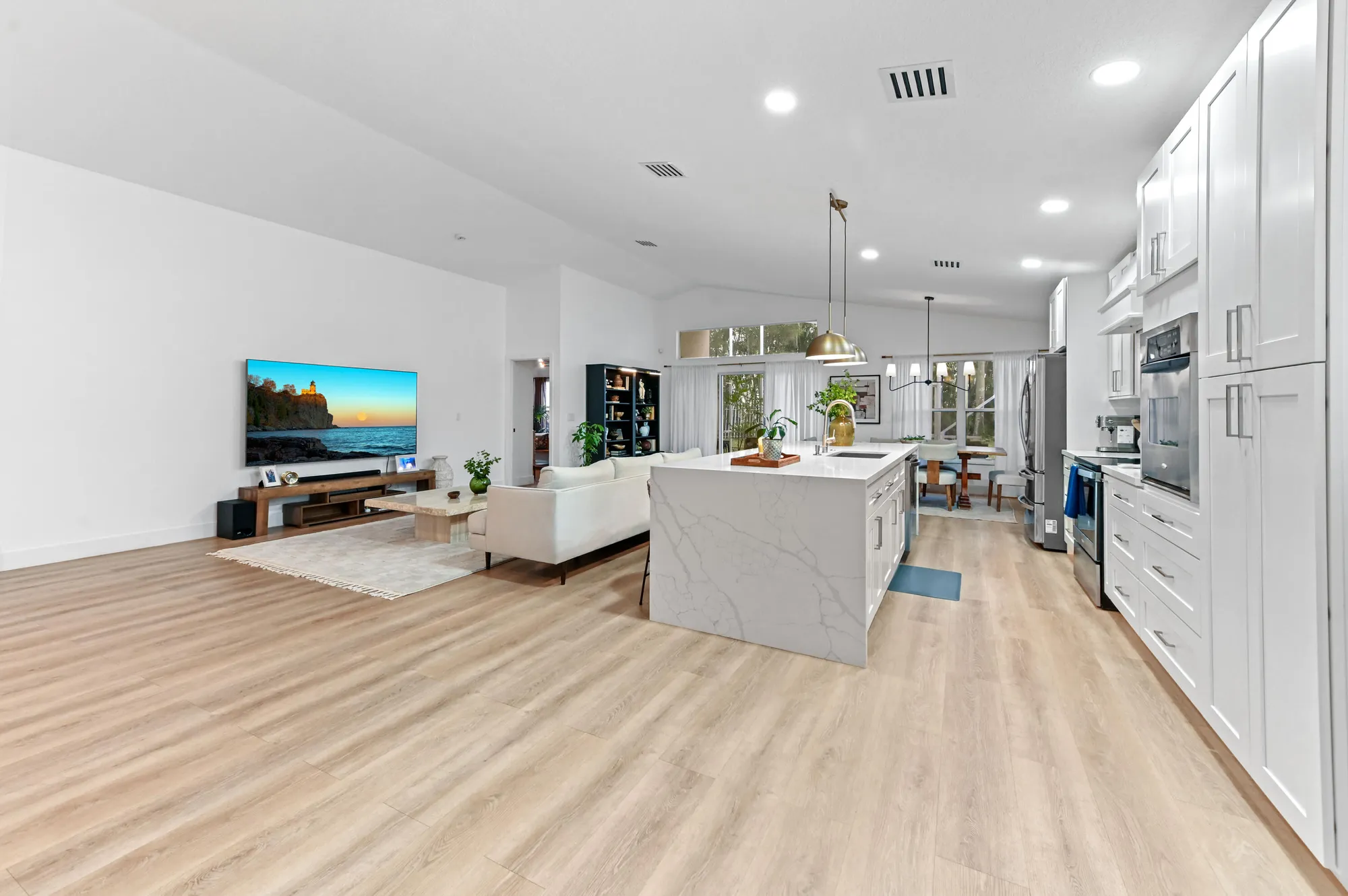 Property Slideshow image 14 of 53 | 6451 tiara dr, Boynton Beach, FL, 33437