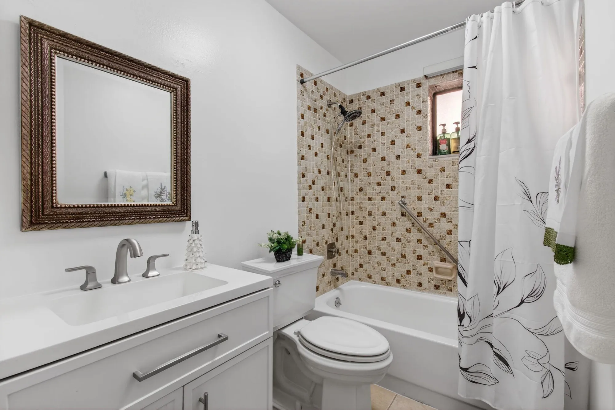 Property Slideshow image 26 of 65 | 5220 las verdes cir apt 322, Delray Beach, FL, 33484