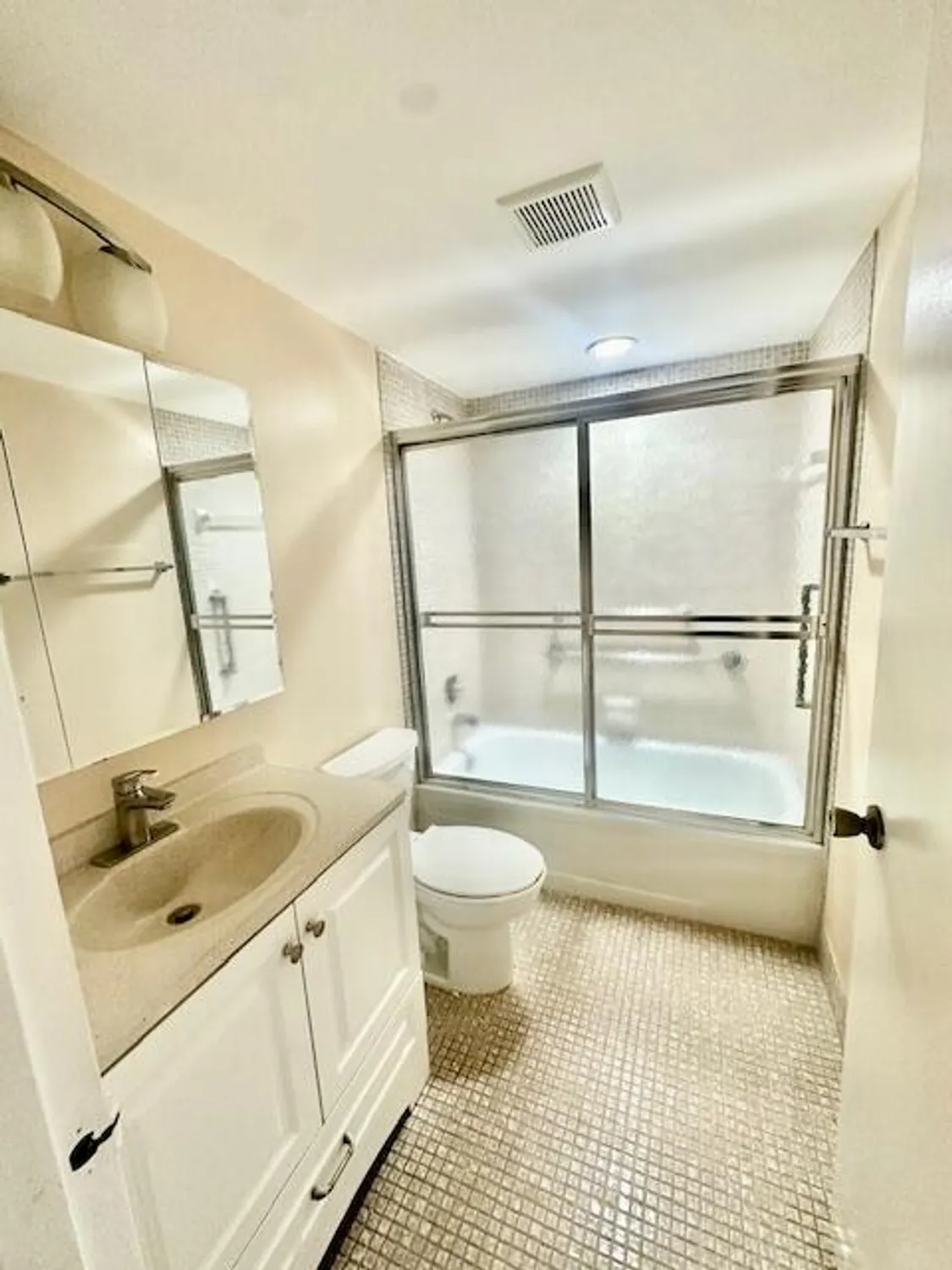 Property Slideshow image 8 of 23 | 69 dorset b, Boca Raton, FL, 33434