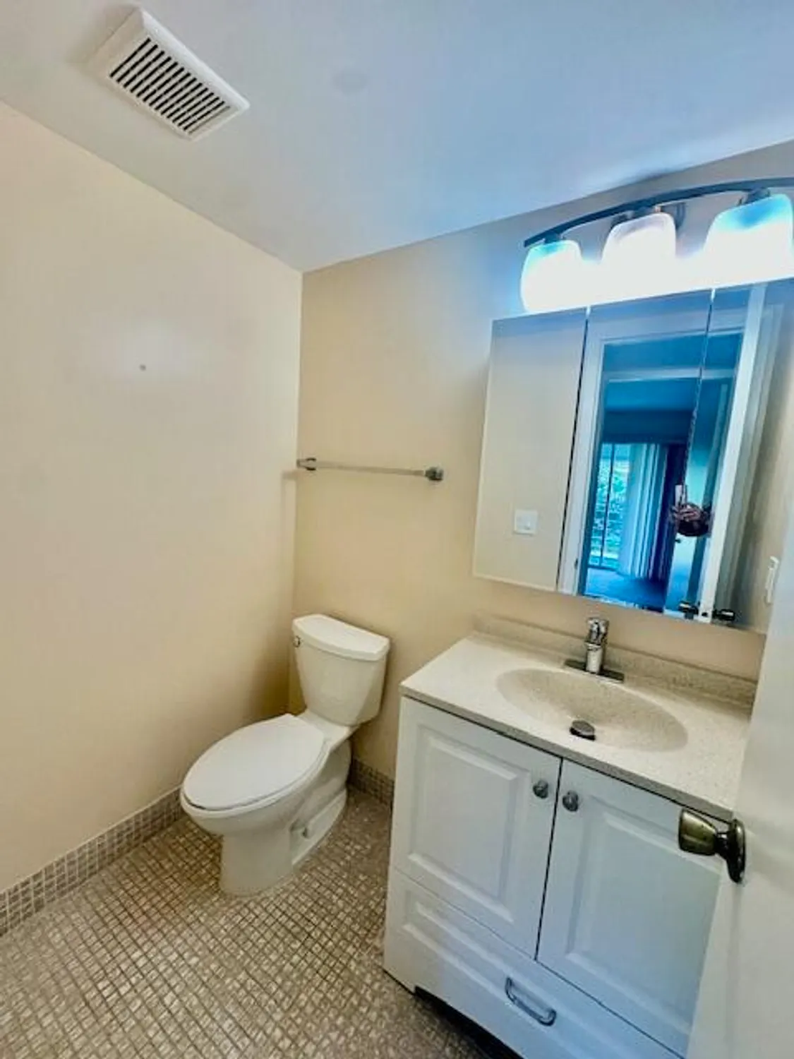 Property Slideshow image 10 of 23 | 69 dorset b, Boca Raton, FL, 33434