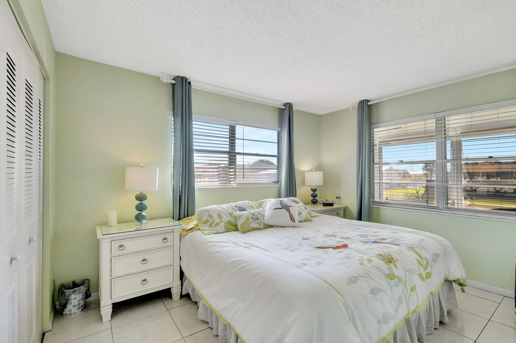 Property Slideshow image 13 of 30 | 24 chatham a, West Palm Beach, FL, 33417