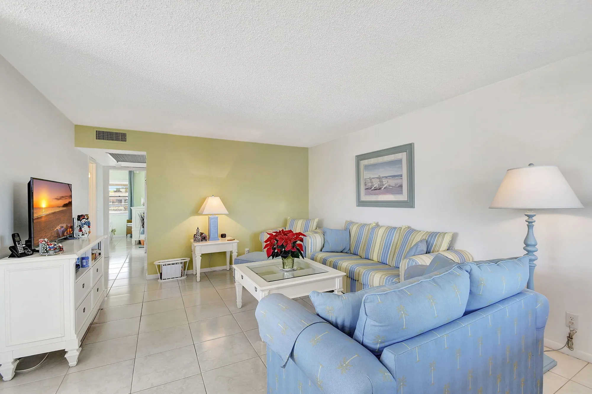 Property Slideshow image 6 of 30 | 24 chatham a, West Palm Beach, FL, 33417