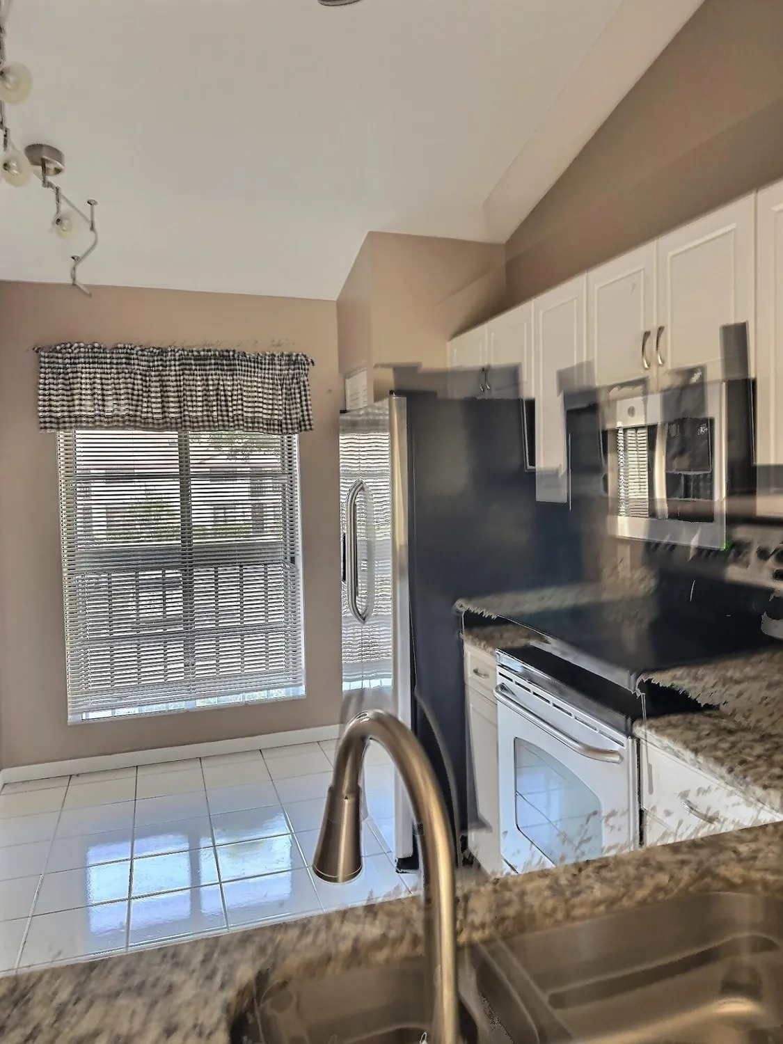 Property Slideshow image 3 of 28 | 3348 lucerne park dr # 3348, Greenacres, FL, 33467