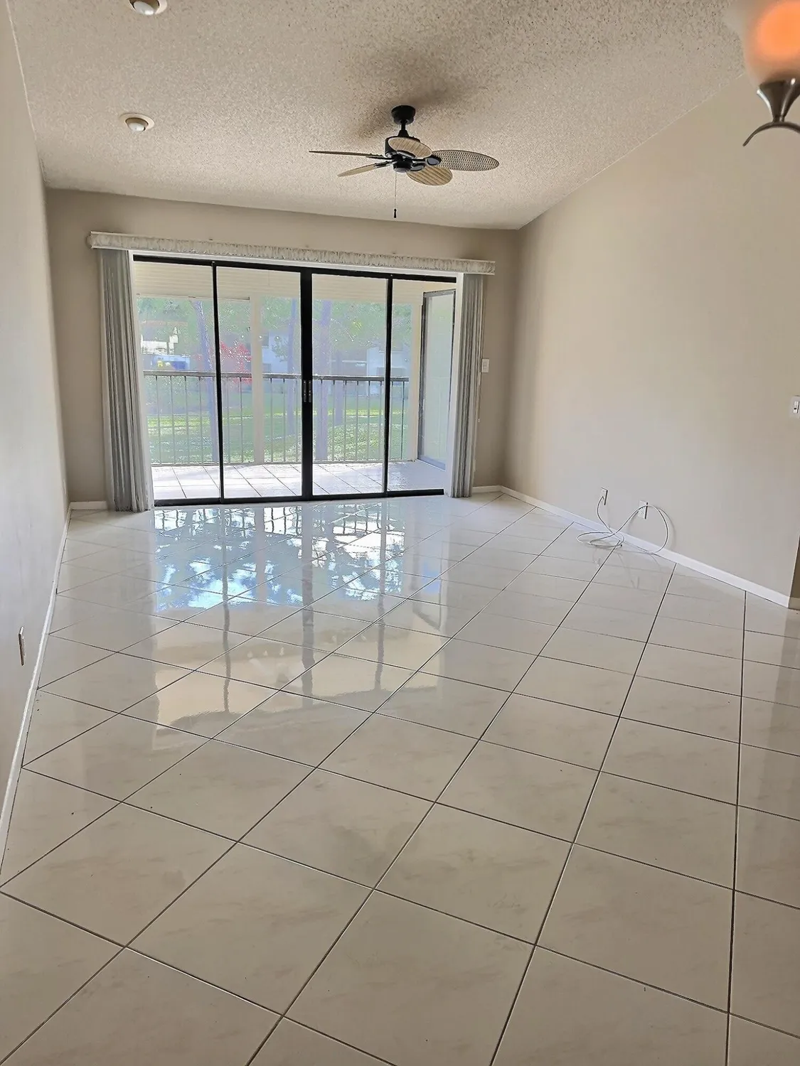 Property Slideshow image 9 of 28 | 3348 lucerne park dr # 3348, Greenacres, FL, 33467