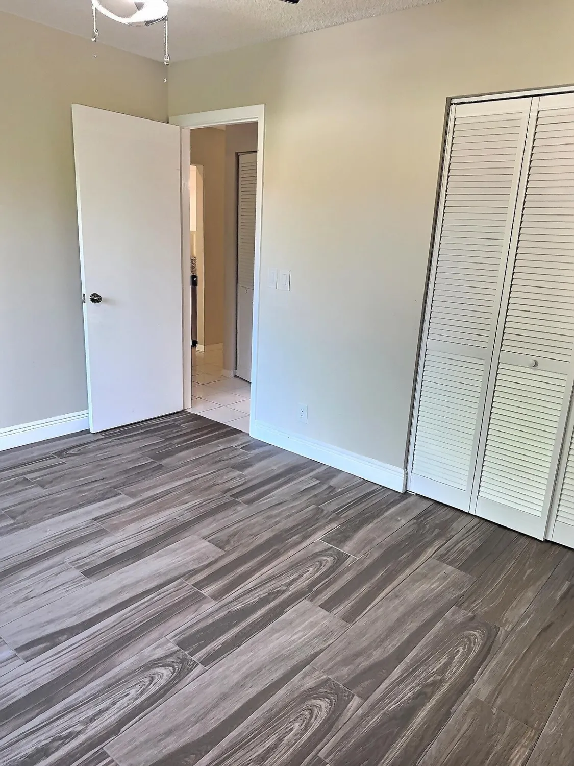 Property Slideshow image 12 of 28 | 3348 lucerne park dr # 3348, Greenacres, FL, 33467