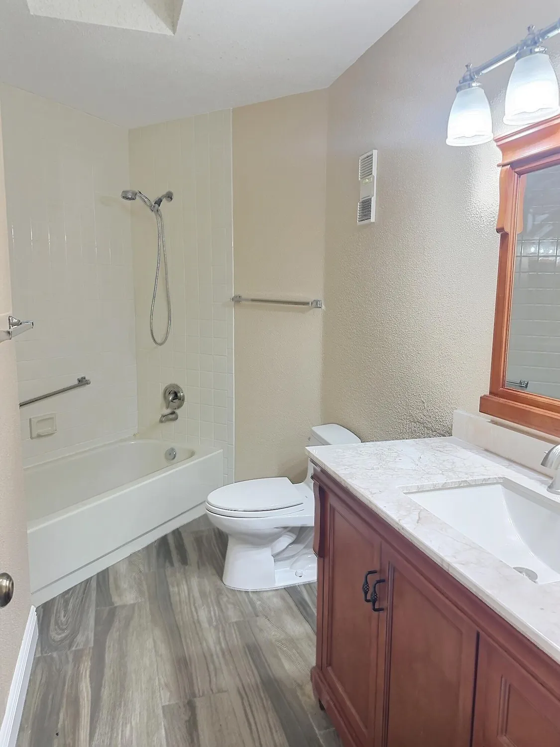 Property Slideshow image 13 of 28 | 3348 lucerne park dr # 3348, Greenacres, FL, 33467