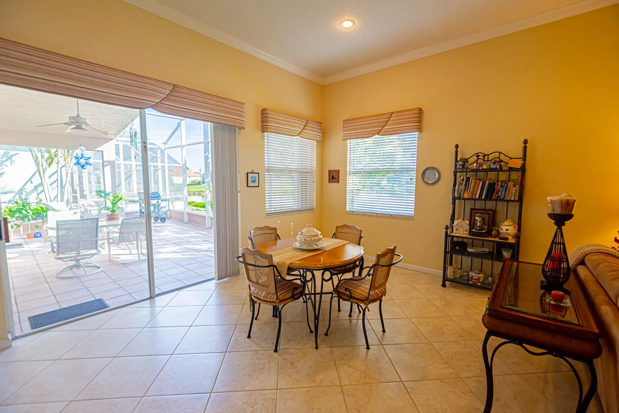 Property Slideshow image 7 of 40 | 468 nw blue lake dr, Port Saint Lucie, FL, 34986