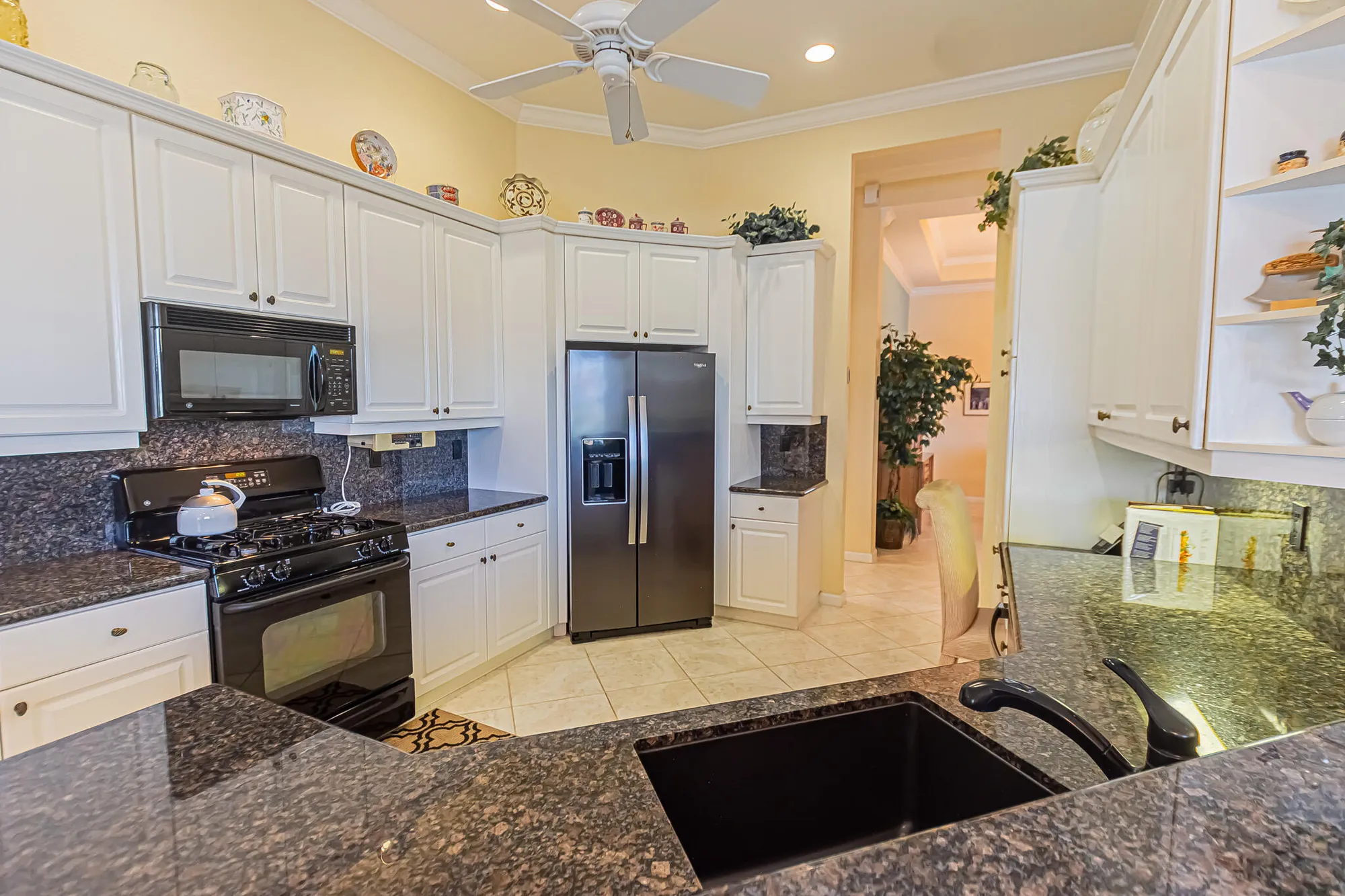 Property Slideshow image 5 of 40 | 468 nw blue lake dr, Port Saint Lucie, FL, 34986