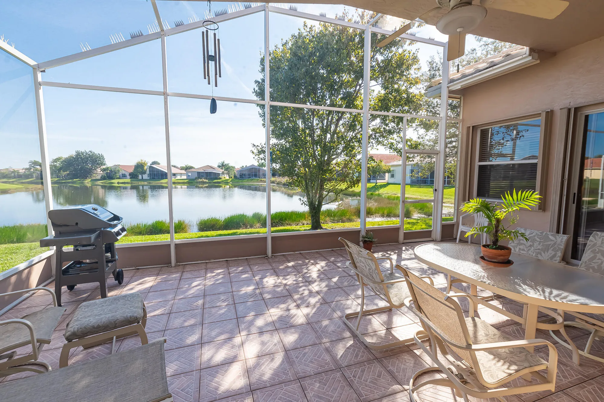 Property Slideshow image 17 of 40 | 468 nw blue lake dr, Port Saint Lucie, FL, 34986