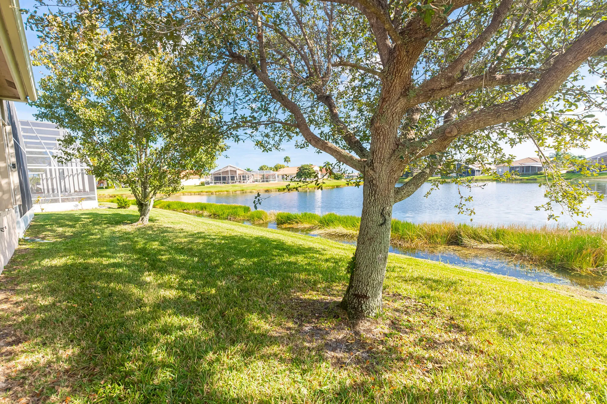 Property Slideshow image 21 of 40 | 468 nw blue lake dr, Port Saint Lucie, FL, 34986