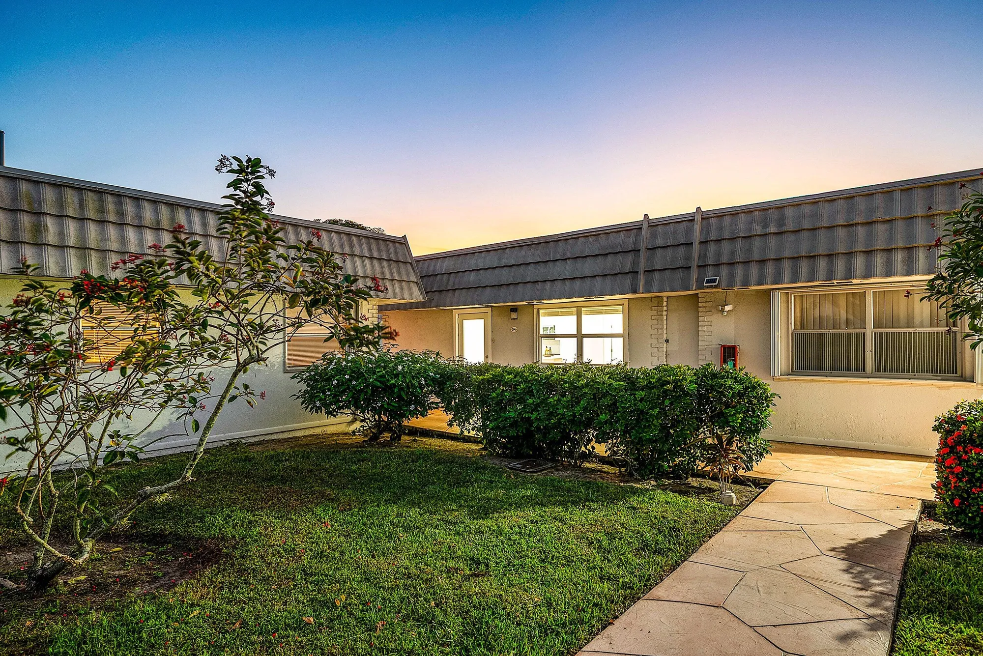 Property Slideshow image 48 of 64 | 149 valencia g, Delray Beach, FL, 33446