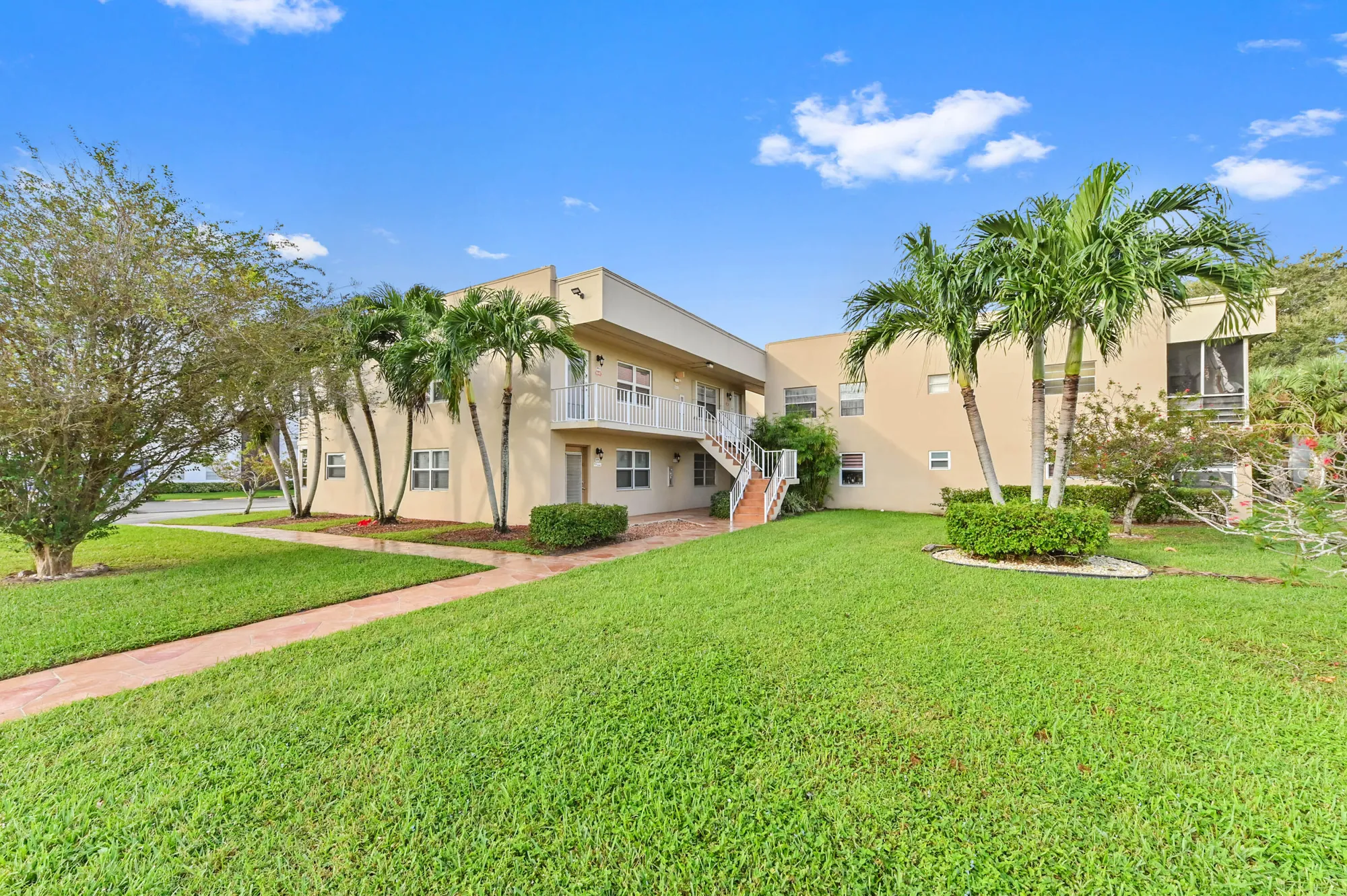 Property Slideshow image 1 of 30 | 862 normandy r, Delray Beach, FL, 33484
