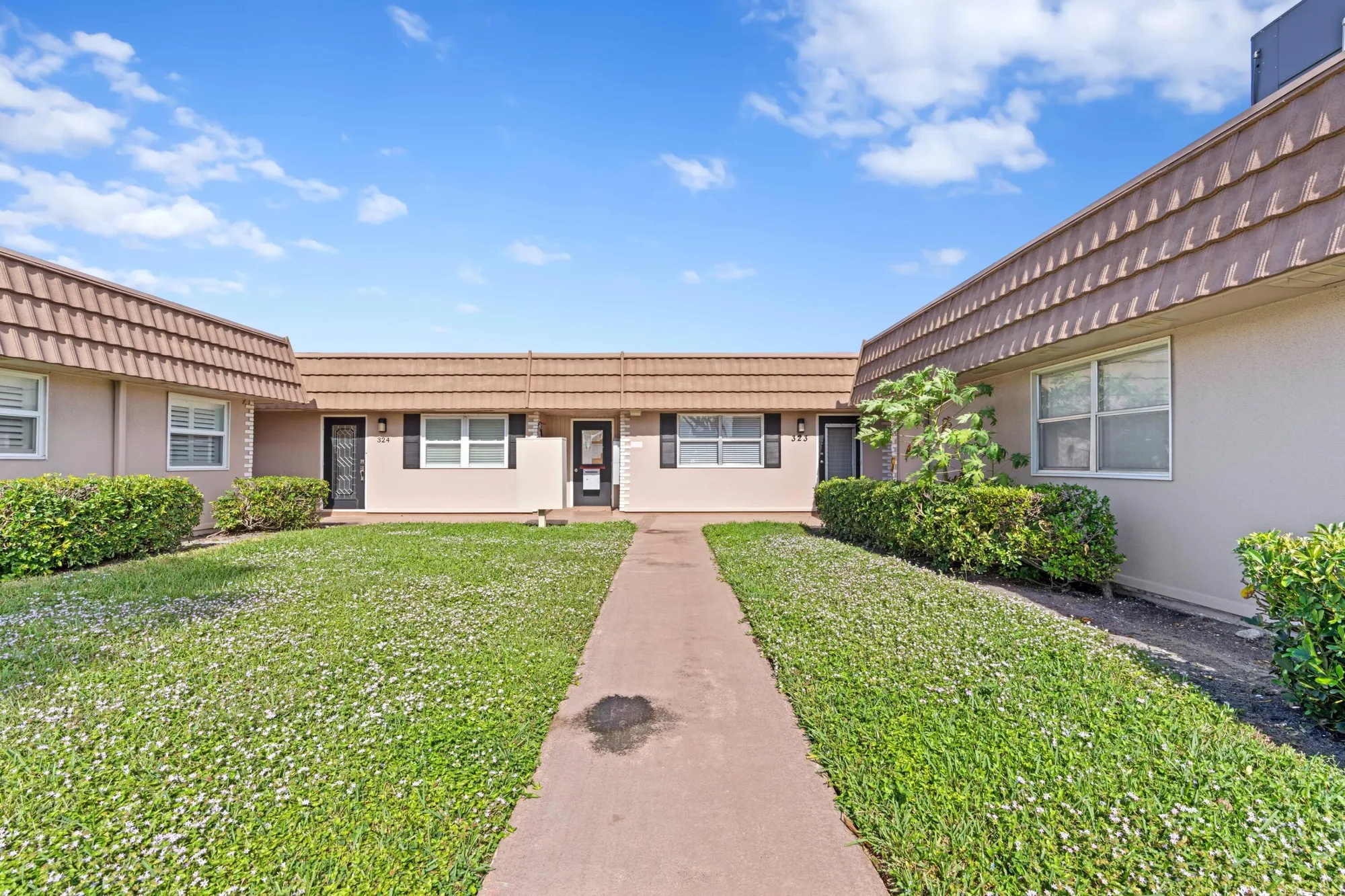 Property Slideshow image 15 of 31 | 323 seville, Delray Beach, FL, 33446