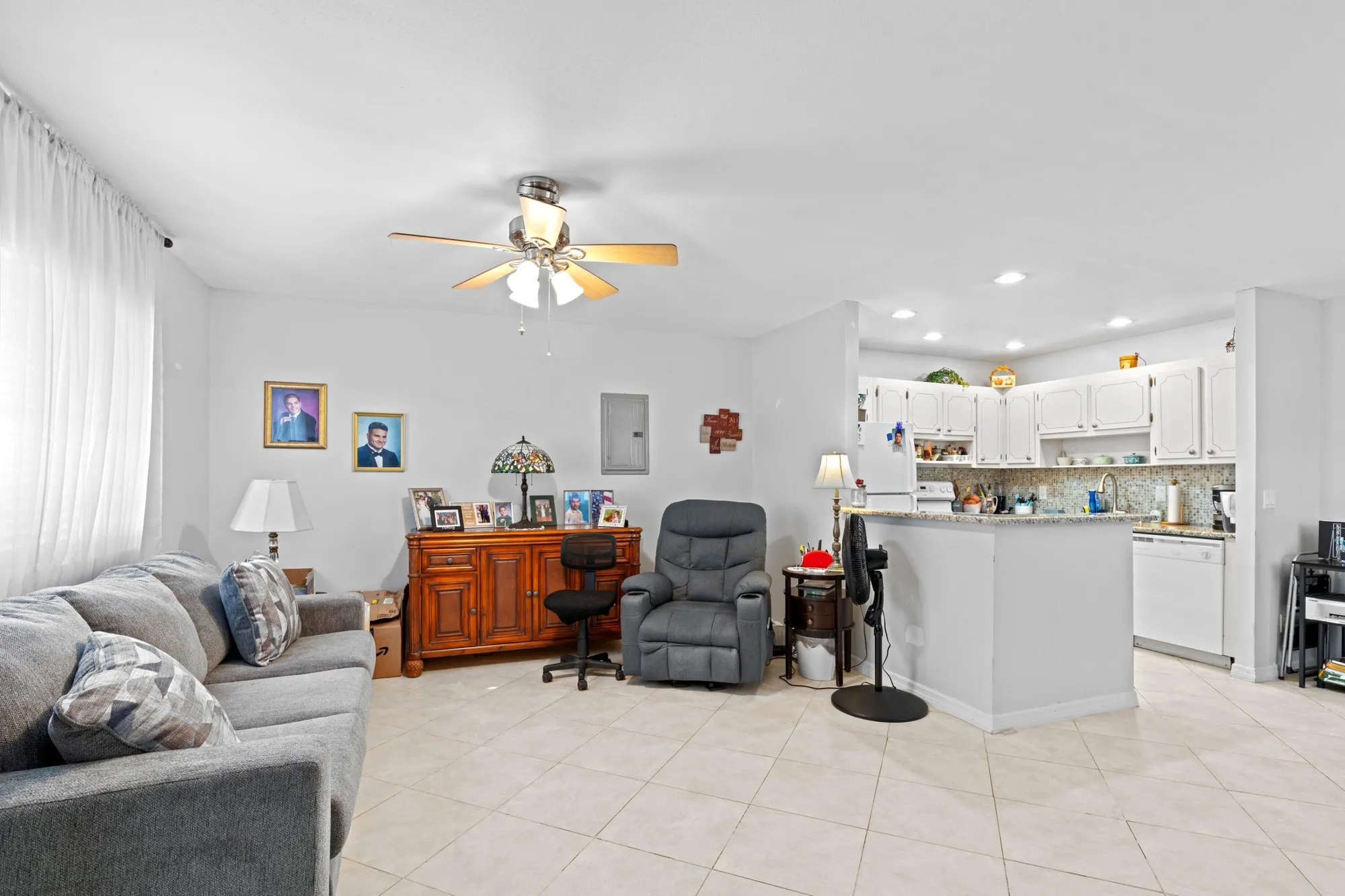 Property Slideshow image 8 of 31 | 323 seville, Delray Beach, FL, 33446