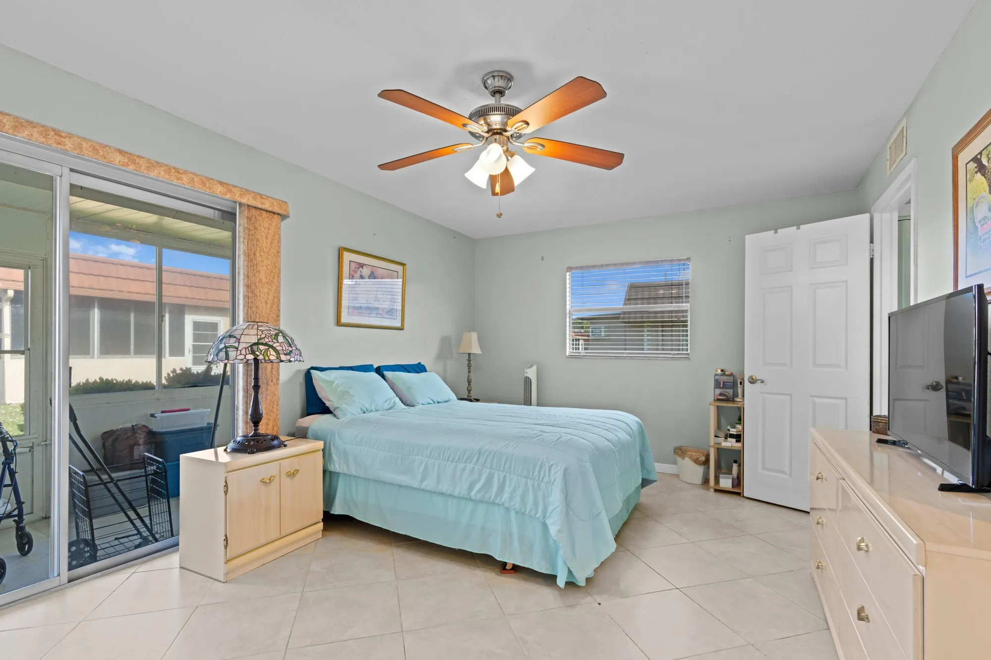 Property Slideshow image 6 of 31 | 323 seville, Delray Beach, FL, 33446