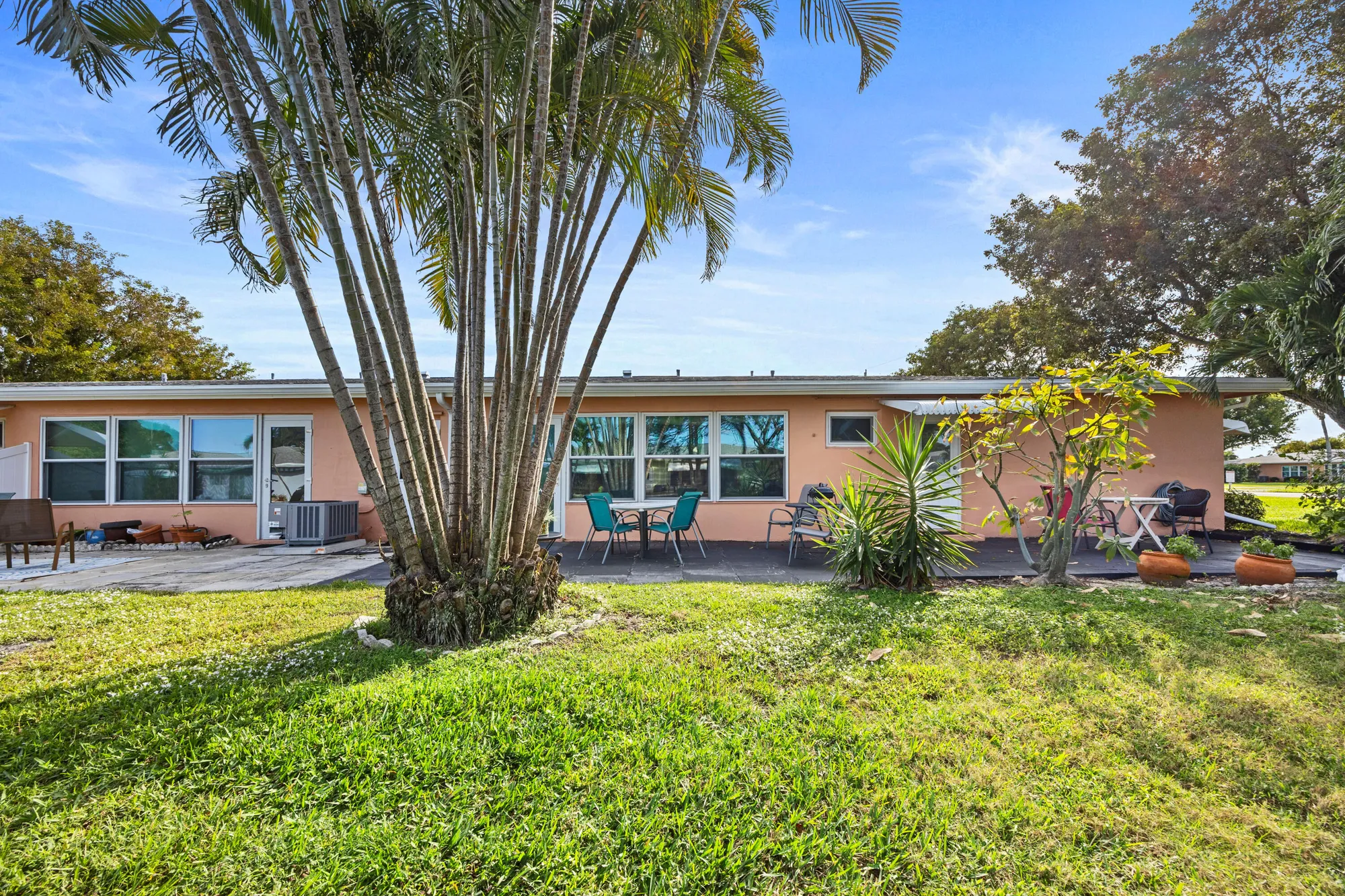 Property Slideshow image 15 of 23 | 215 n high point blvd b, Boynton Beach, FL, 33435