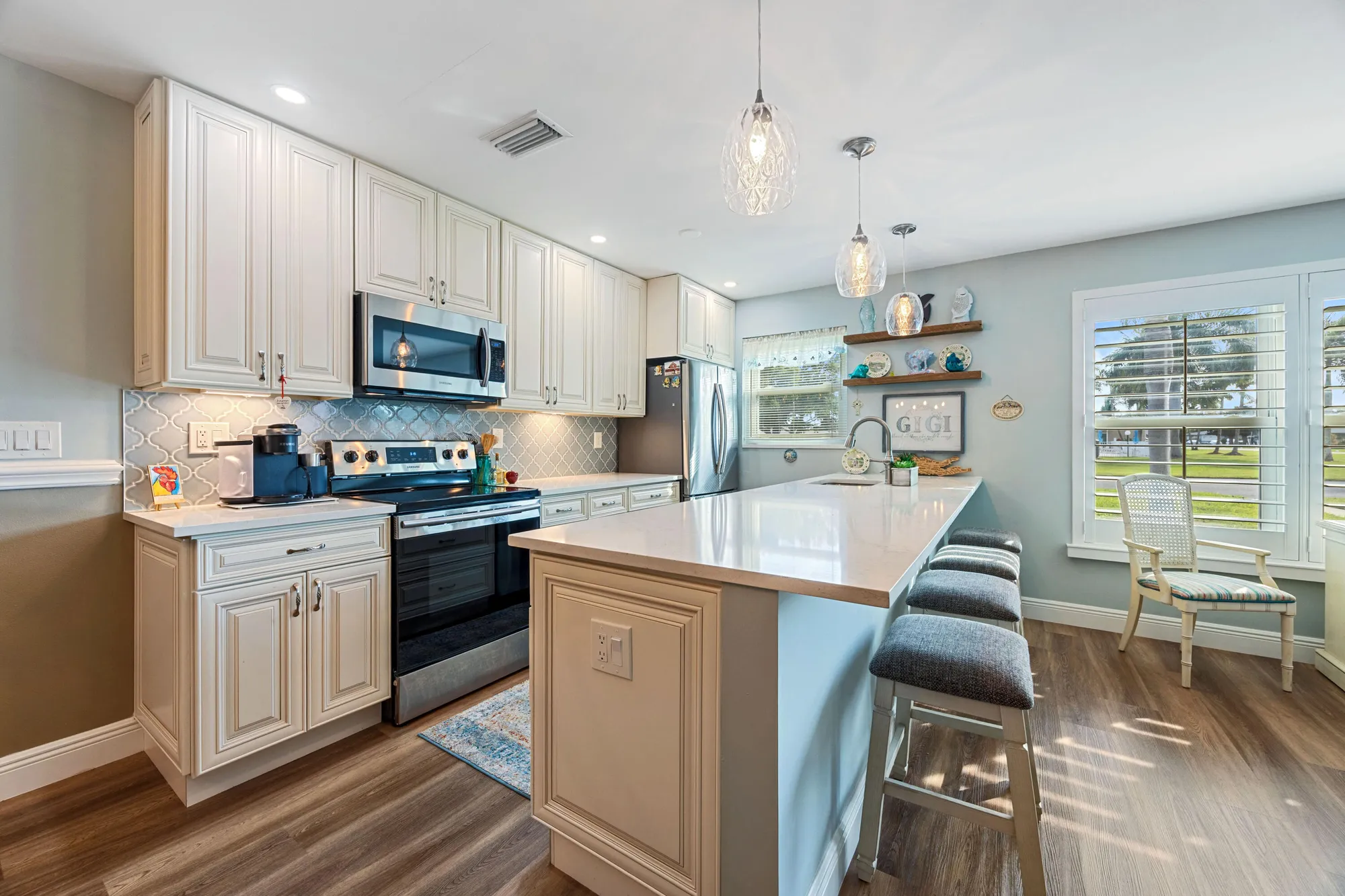 Property Slideshow image 1 of 23 | 215 n high point blvd b, Boynton Beach, FL, 33435