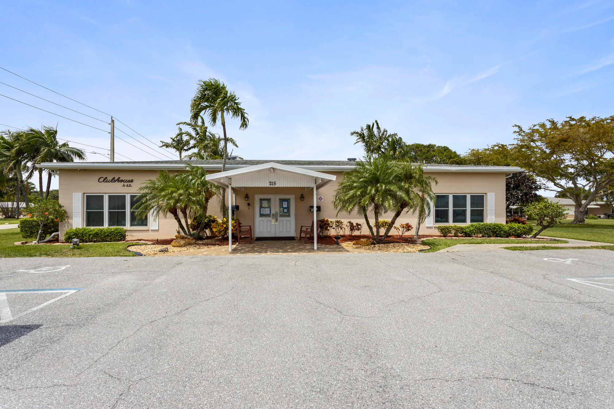 Property Slideshow image 17 of 23 | 215 n high point blvd b, Boynton Beach, FL, 33435