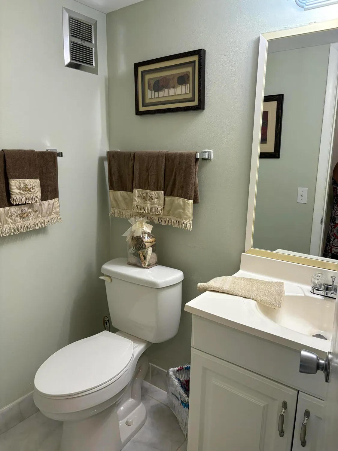 Property Slideshow image 10 of 12 | 186 kent k, West Palm Beach, FL, 33417