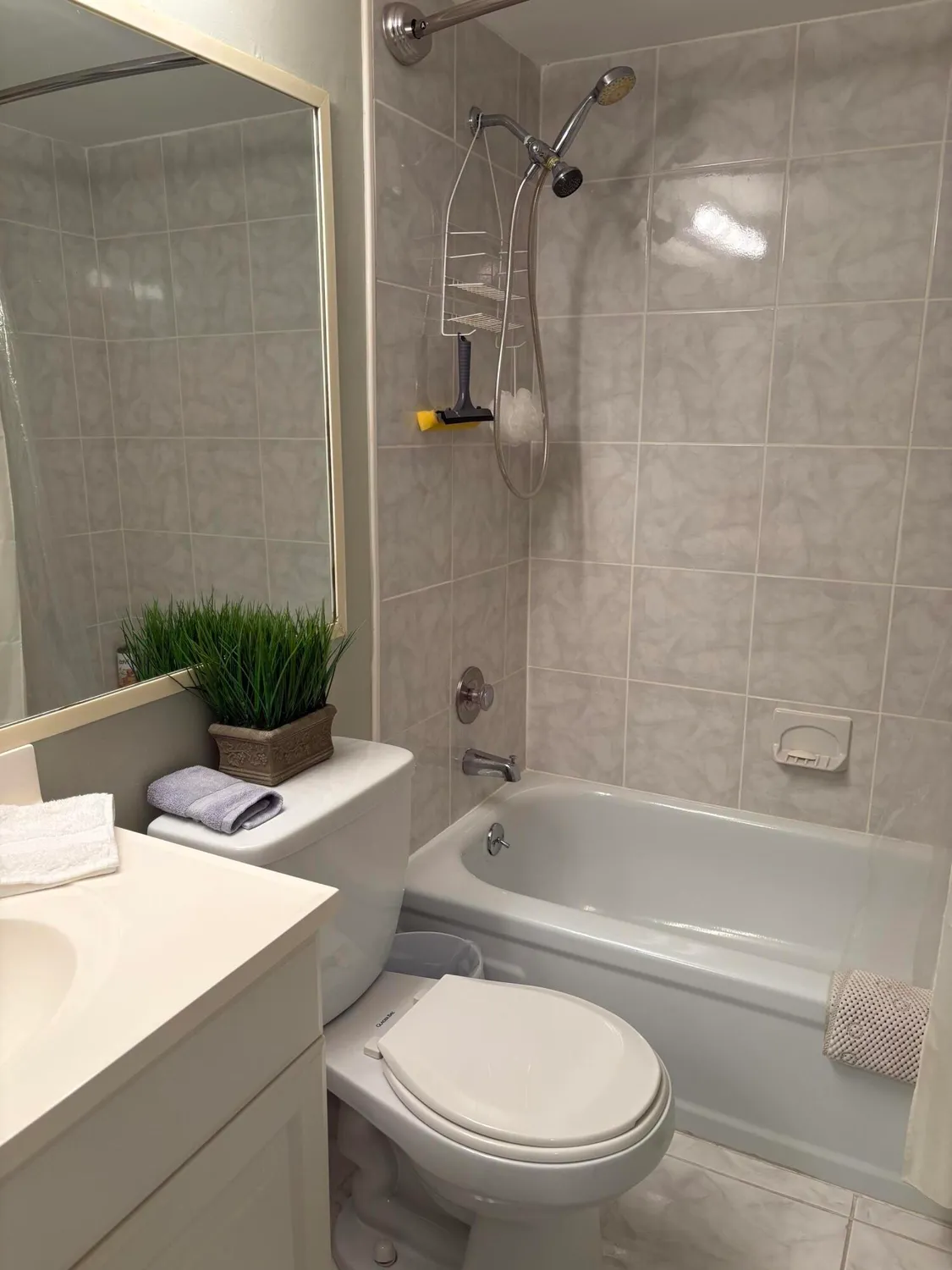 Property Slideshow image 11 of 12 | 186 kent k, West Palm Beach, FL, 33417