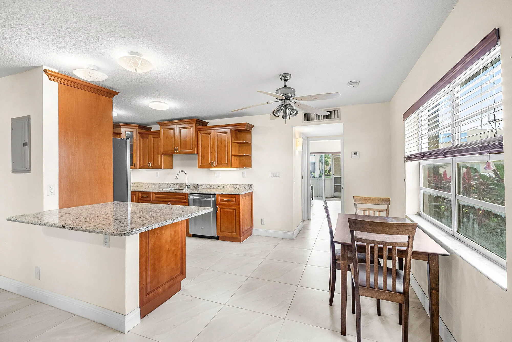 Property Slideshow image 8 of 67 | 447 burgundy j, Delray Beach, FL, 33484