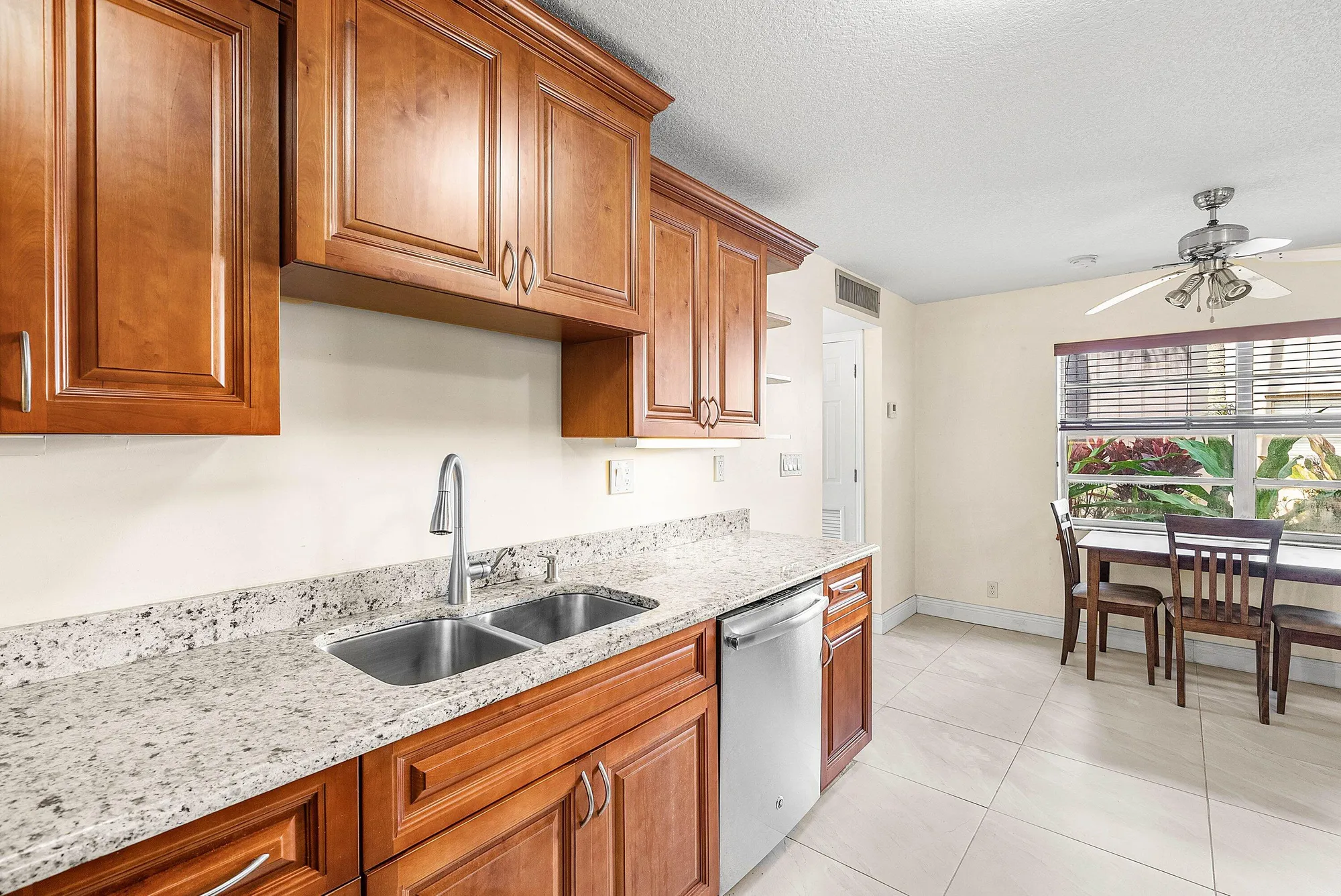 Property Slideshow image 11 of 67 | 447 burgundy j, Delray Beach, FL, 33484