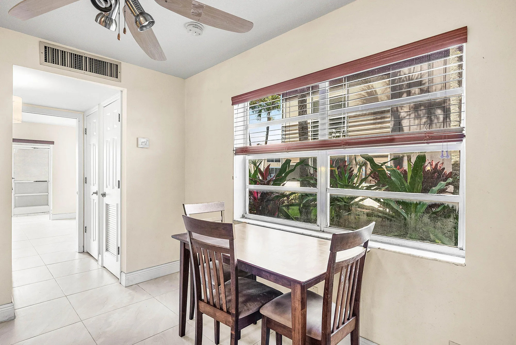 Property Slideshow image 12 of 67 | 447 burgundy j, Delray Beach, FL, 33484