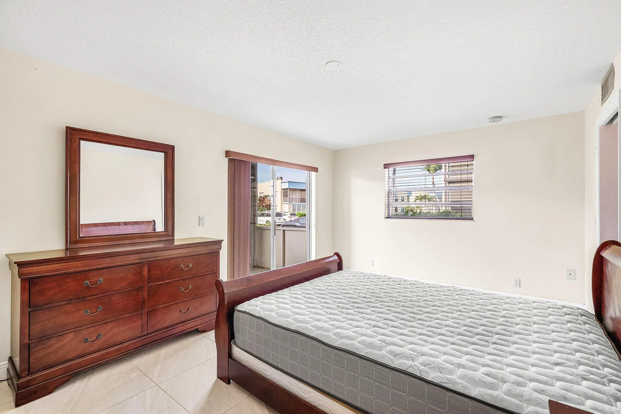 Property Slideshow image 16 of 67 | 447 burgundy j, Delray Beach, FL, 33484