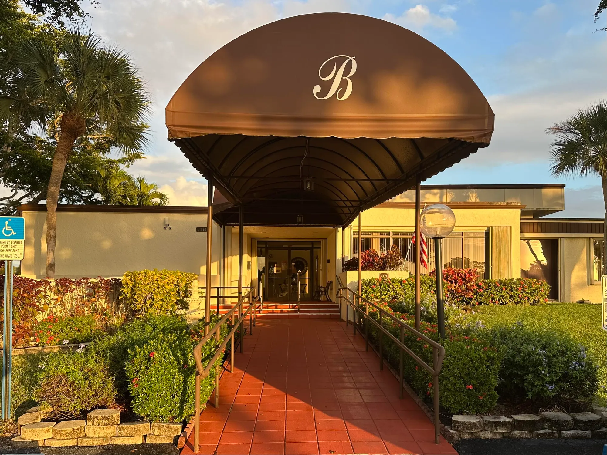 Property Slideshow image 12 of 20 | 6049 olivewood cir, Greenacres, FL, 33463