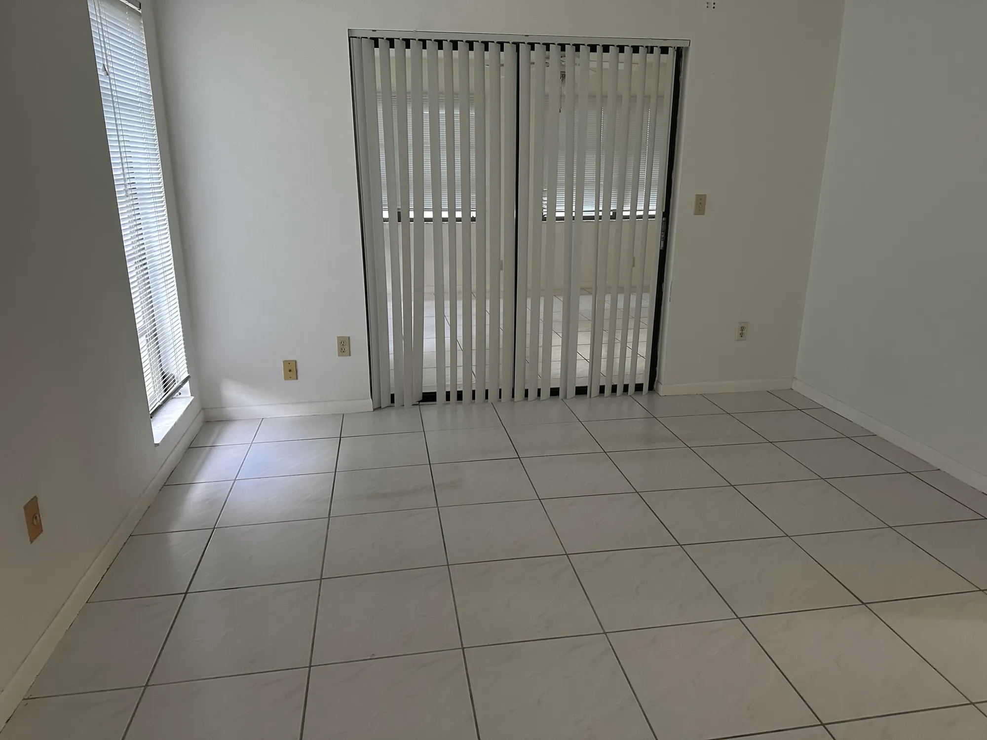 Property Slideshow image 19 of 20 | 6049 olivewood cir, Greenacres, FL, 33463