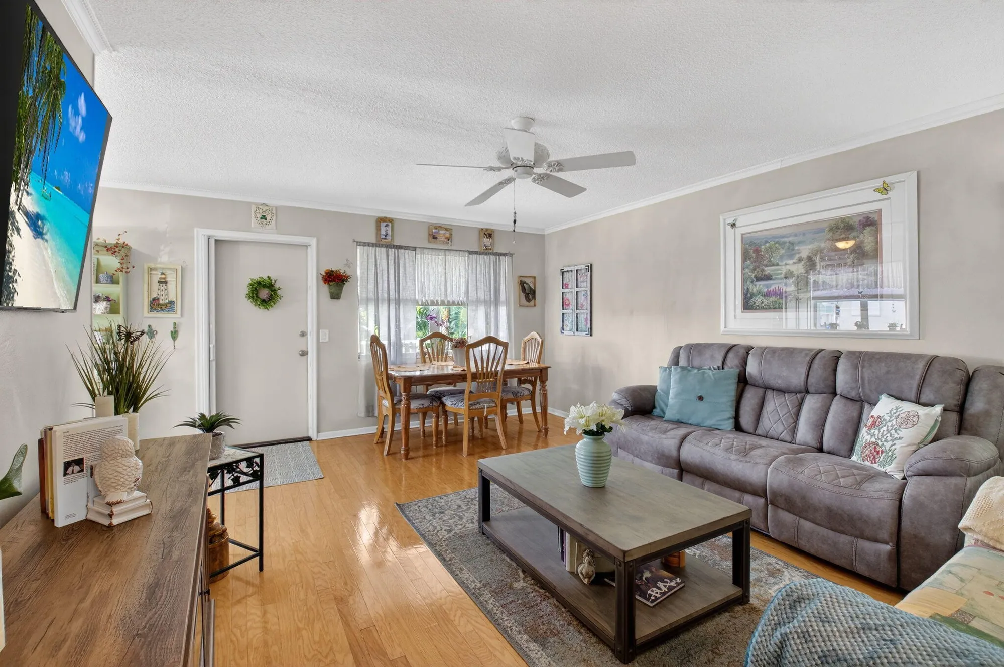 Property Slideshow image 2 of 25 | 480 horizons 212, Boynton Beach, FL, 33435