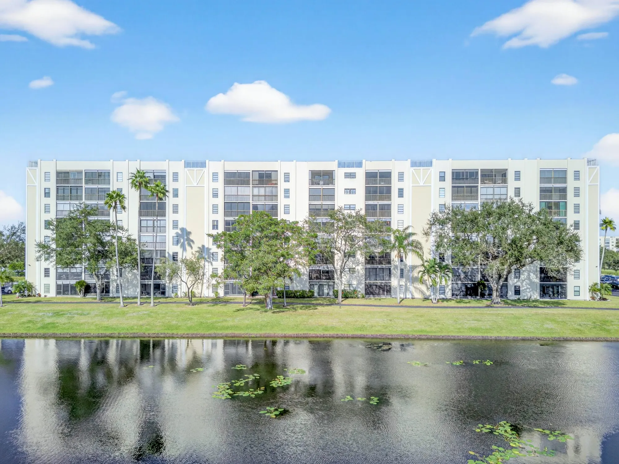 Property Slideshow image 34 of 39 | 7290 kinghurst dr 703, Delray Beach, FL, 33446