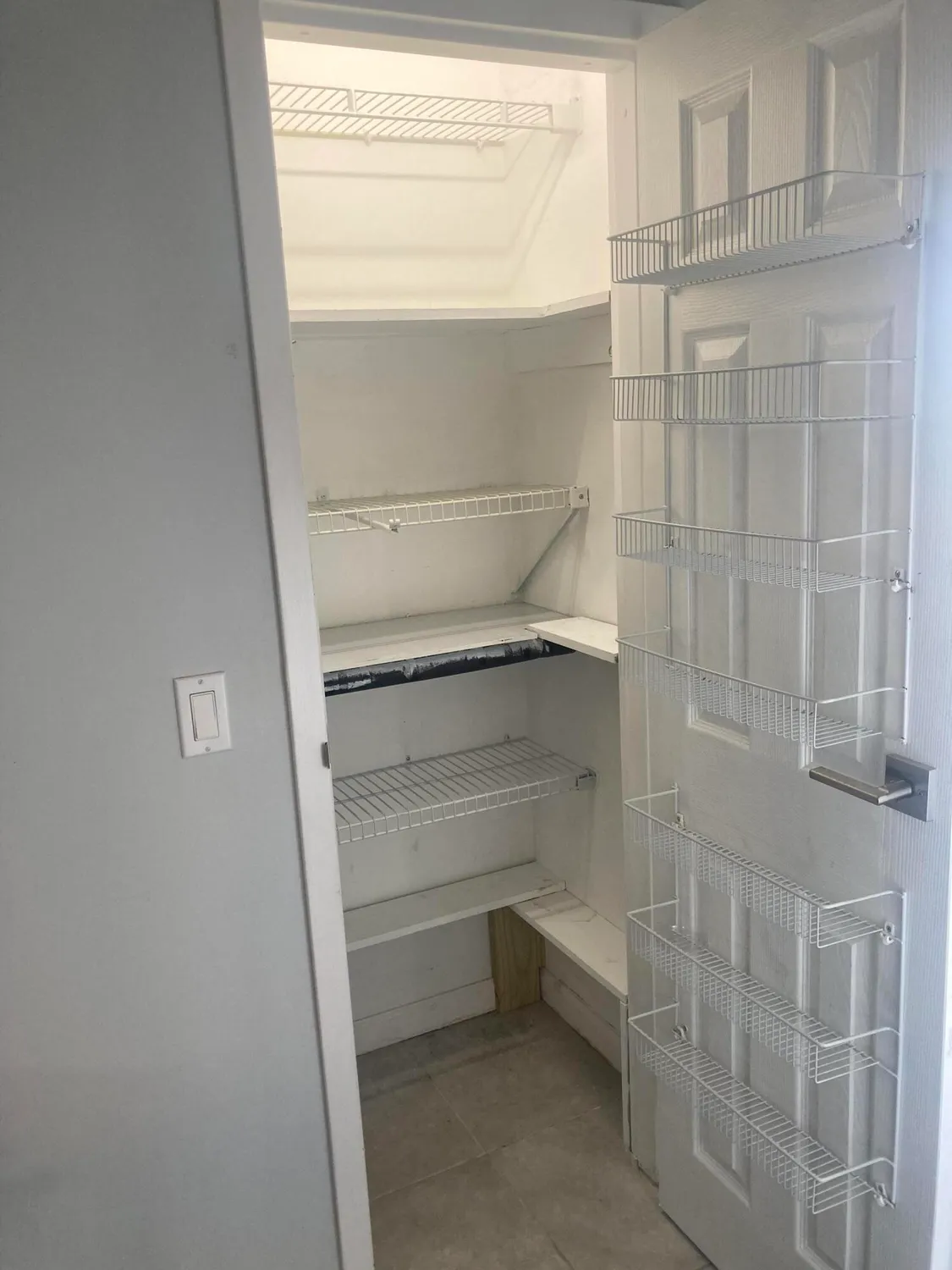 Property Slideshow image 6 of 21 | 2950 se ocean blvd 34-5, Stuart, FL, 34996