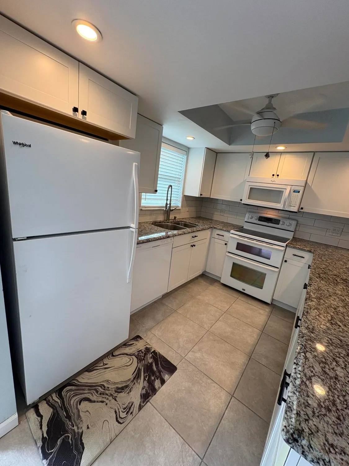 Property Slideshow image 5 of 21 | 2950 se ocean blvd 34-5, Stuart, FL, 34996